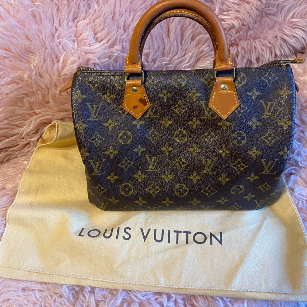 Louis Vuitton Speedy 30